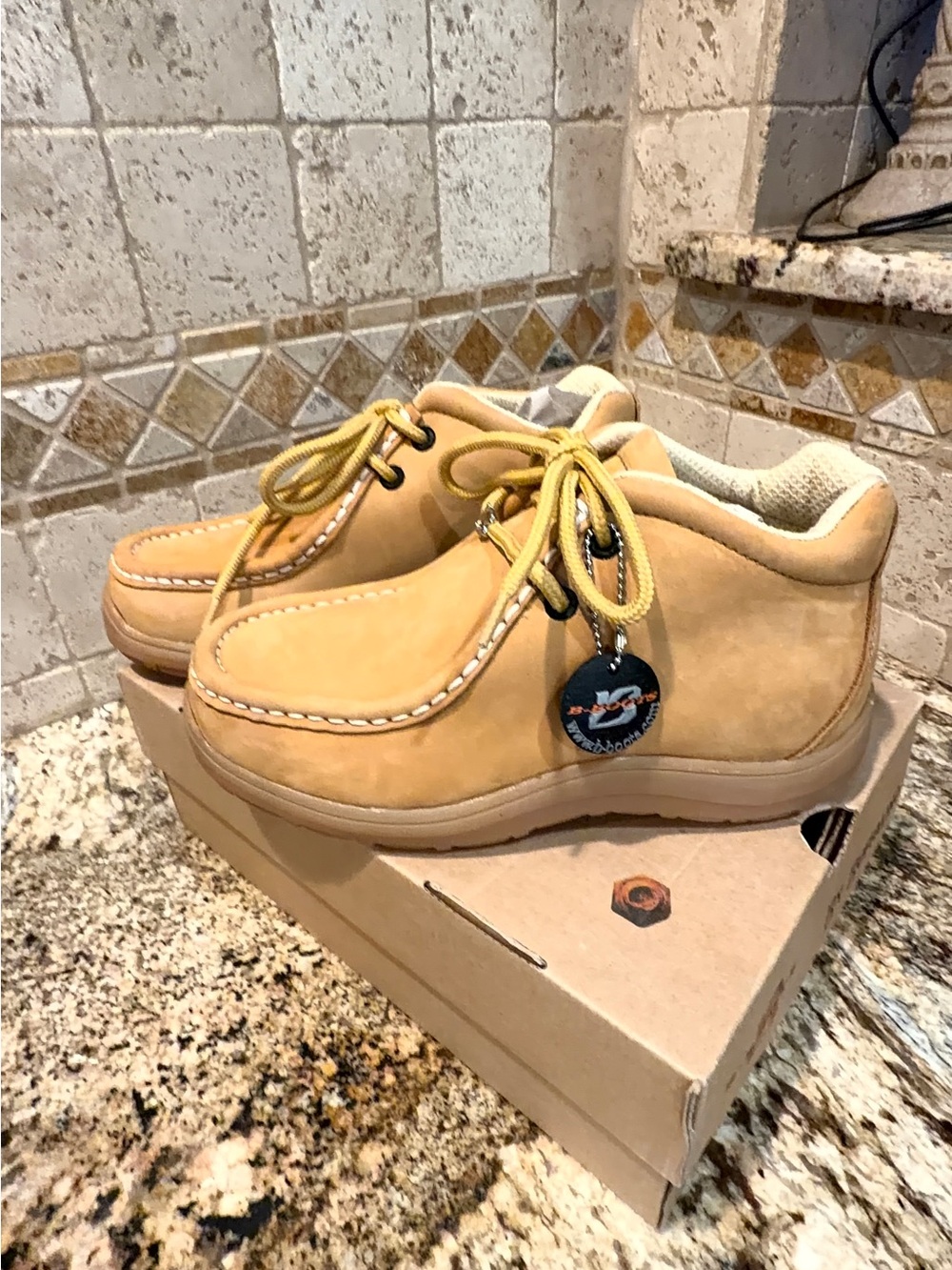 Women’s B-BootsCasual Lace-Up in Wheat